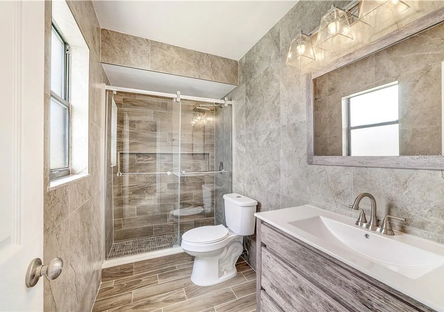 Beautiful Totally Remodeled Home! — Photo 4