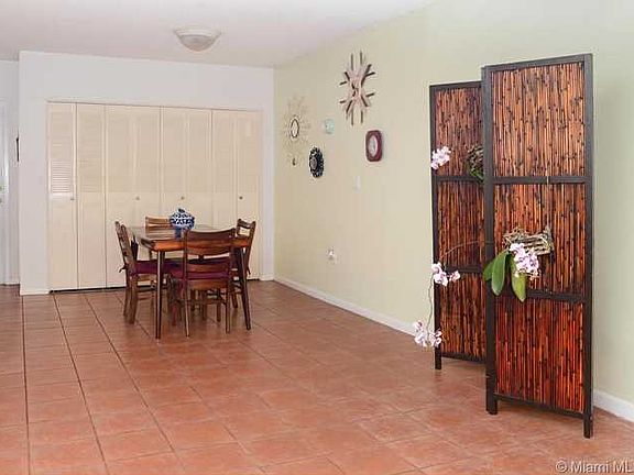 3rd image of 1655 NE 115th St APT 5B