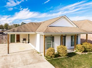 32481 Lake Pointe Blvd, Denham Springs, LA 70726