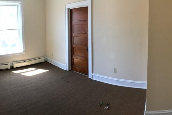 Bedroom (Front East)