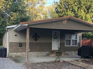 404 N 27th St, Herrin, IL 62948