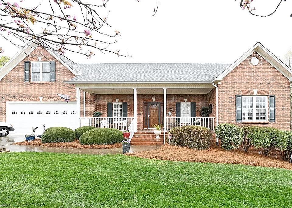 1st image of 1431 Demetrias Dr
