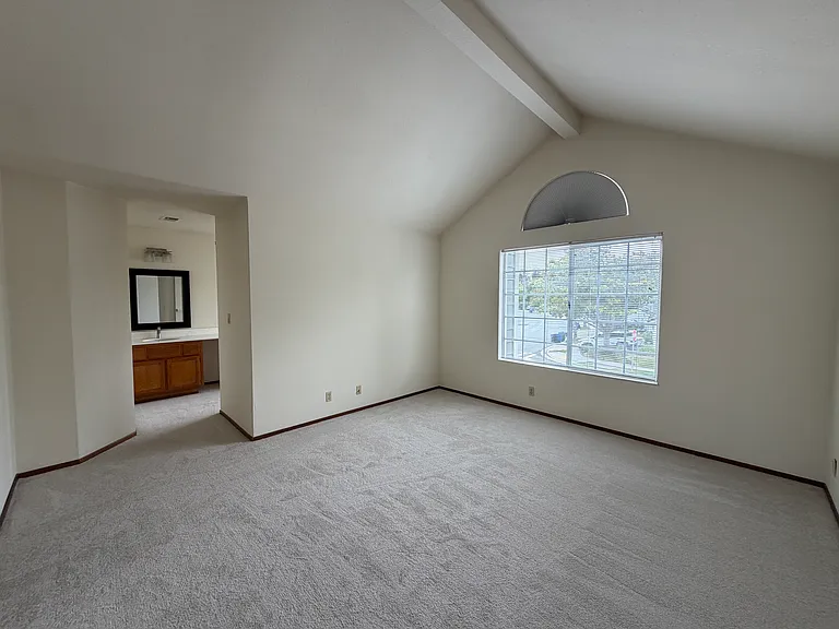 5315 Shattuck Ave — Photo 16