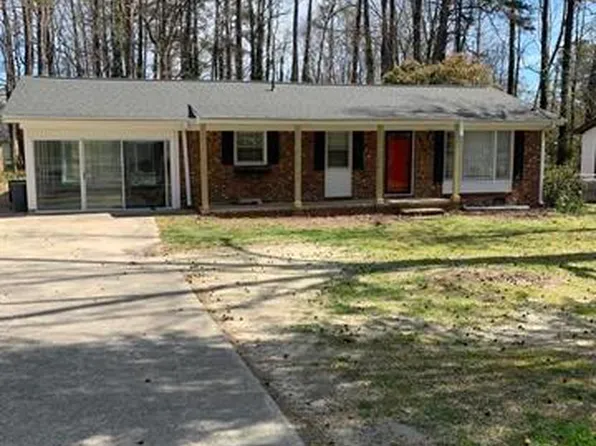 710 N Lee St, Zebulon, NC 27597
