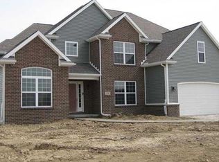 3241 Sterlingwood Ln, Perrysburg, OH 43551