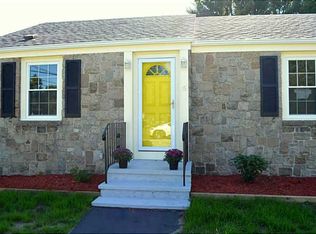 6 Abbey Ave, Warwick, RI 02888