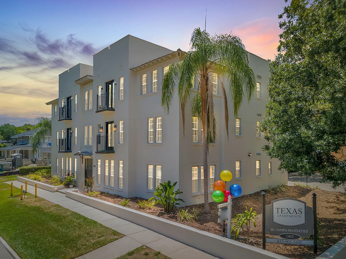 Building Photo - 2405 W Texas Ave #1