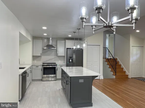 9913 Pomona Dr, Bethesda, MD 20817