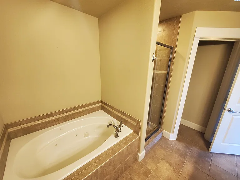 495 Columbia Point Dr — Photo 23
