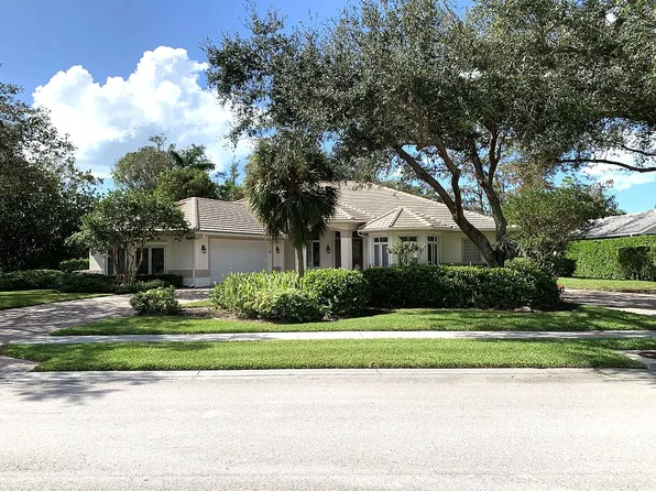 6661 Stonegate Dr, Naples, FL 34109