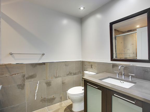 3rd image of 6405 Yellowstone Blvd APT 206A