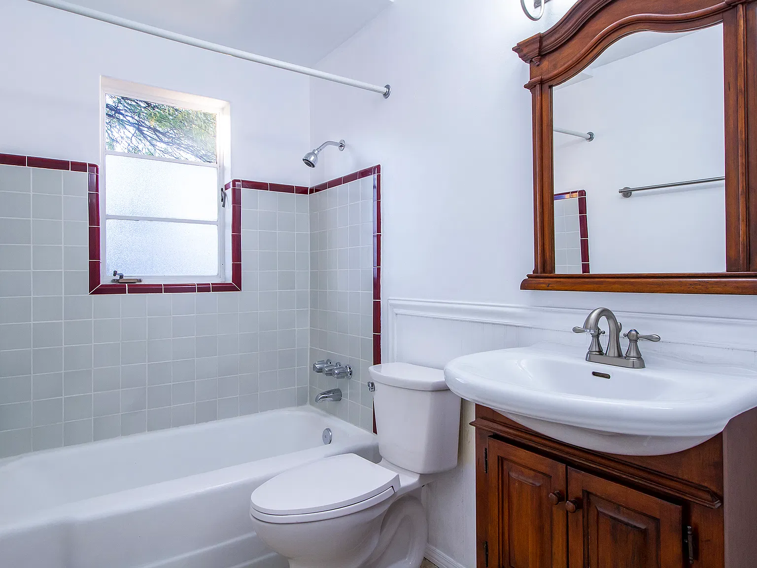 2 bed, 984 sqft, $1,625 — Photo 3