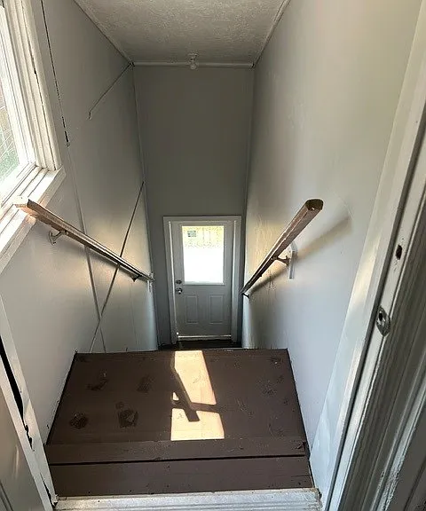 561 Sherbourne St #1 — Photo 2