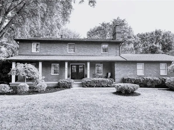 1466 Quaker Ln, Salem, OH 44460