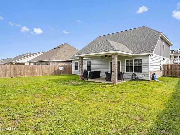 3rd image of 10413 W Landon Green Cir