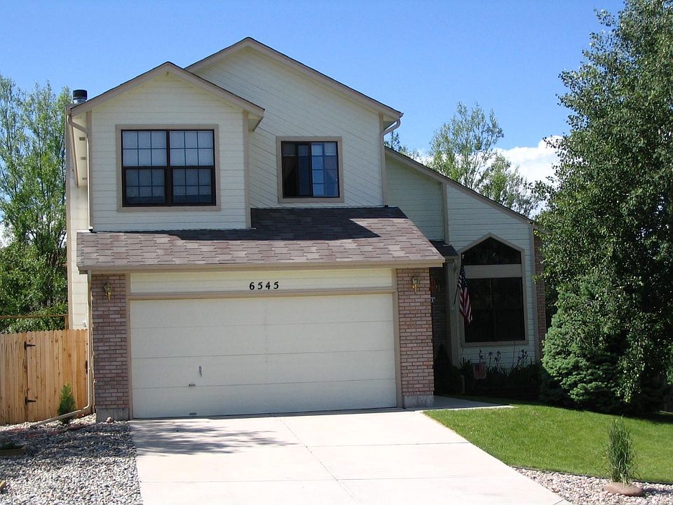 Under $200K Near Military Bases and Shopping!