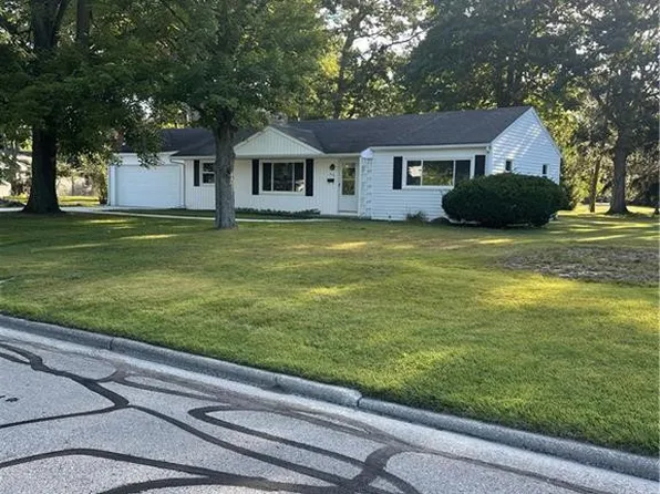 322 N Fulton St, Swanton, OH 43558