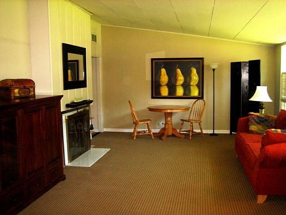 4th image of 122 Evergreen Dr