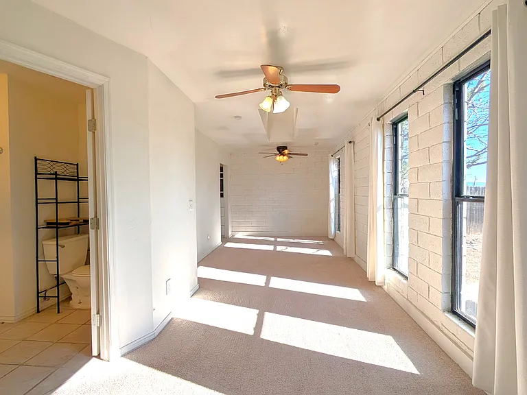 1514 N Elaine Way — Photo 19