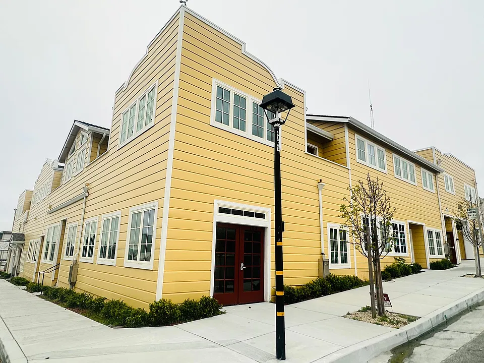 301 Grand Ave #1