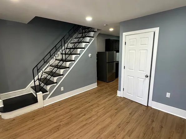 531 E Queen Ln, Philadelphia, PA 19144