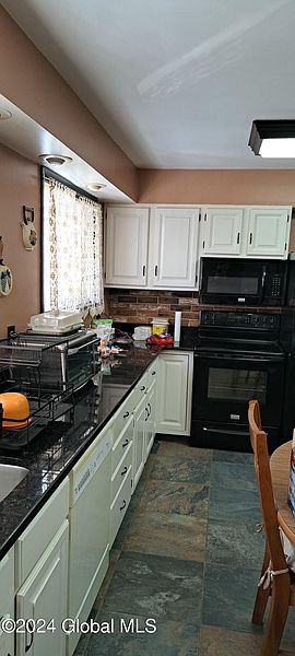 5th image of 22 Edwards Road