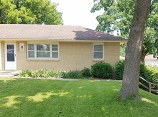 8802 W 48th Ter, Merriam, KS 66203