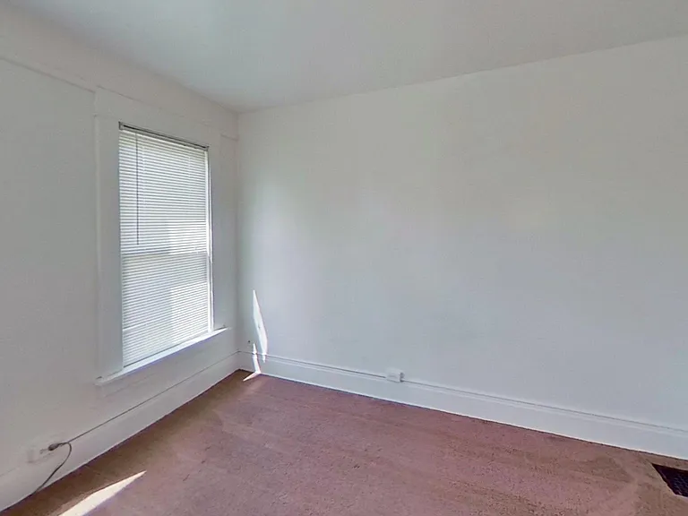 324 E 20th Ave — Photo 10