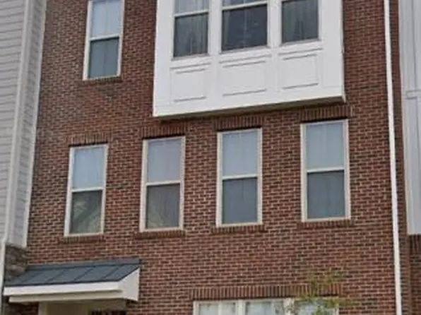 920 California Dr NE, Leesburg, VA 20176