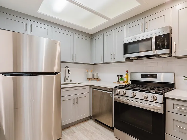 435 E Valencia Ave #105 — Photo 14