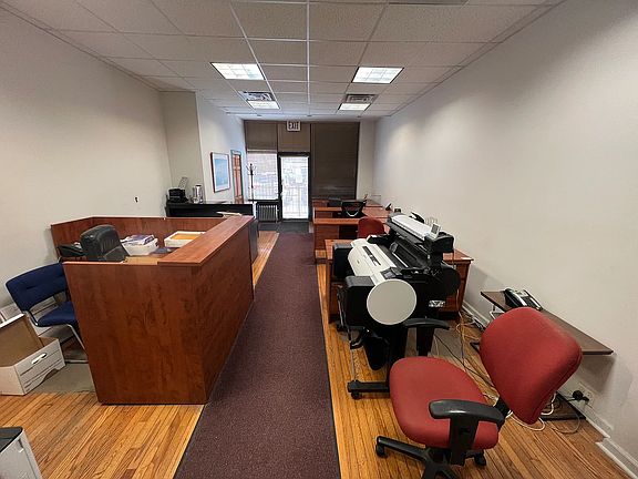 3rd image of 481 Rogers Ave