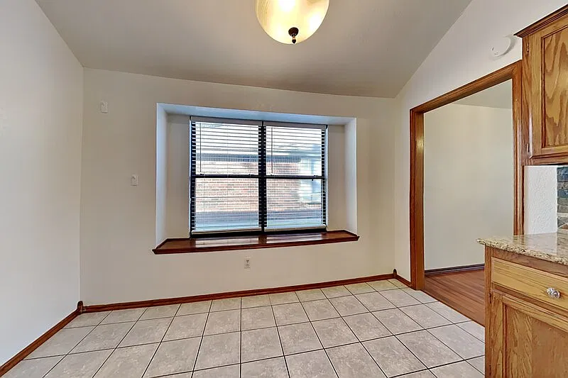 4 bed, 2.0 bath, 1703 sqft, $1,750 — Photo 4