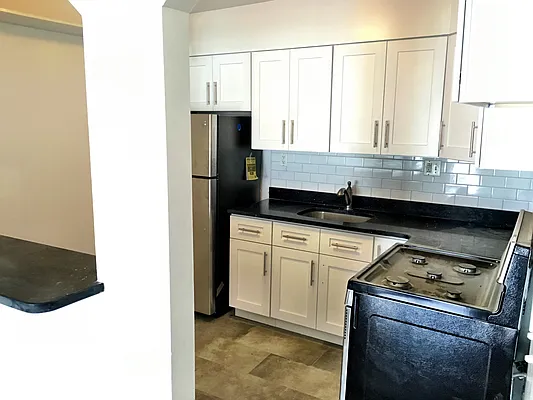 Rented by NY Space Finders Inc. | media 39