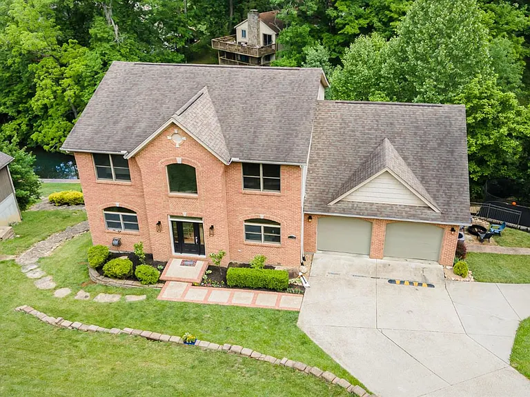 1753 Cove Cir E — Photo 27