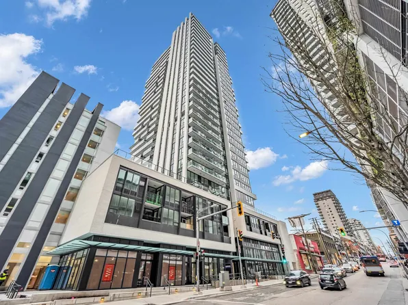 823 Carnarvon St #909, New Westminster, BC V3M 0N5