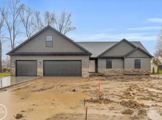 1831 Riley Rd, Saint Clair, MI 48079