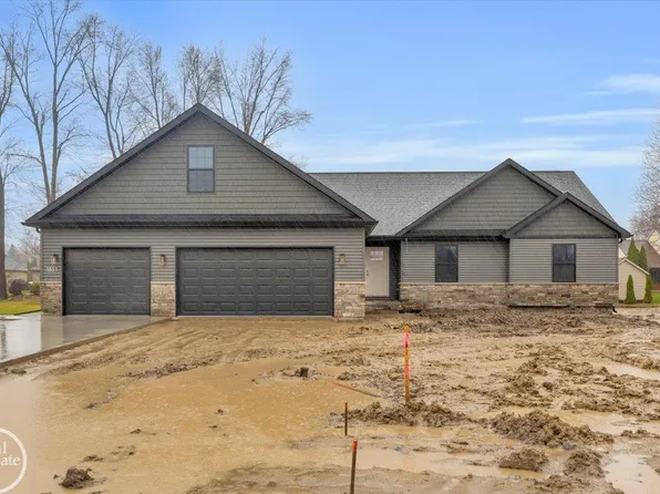 1920 Sheldrake Ln, Saint Clair, MI 48079