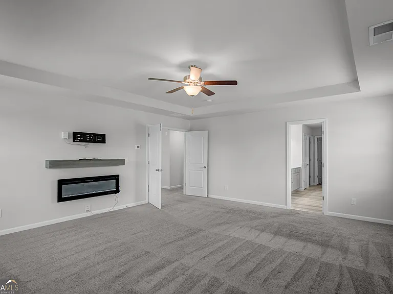 2000 Carolyn Dixon Way — Photo 35