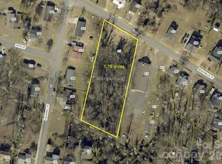 417 Bouchelle St, Morganton, NC 28655
