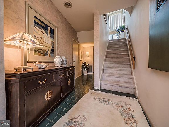 3rd image of 5620 Rock Harbor Dr #6