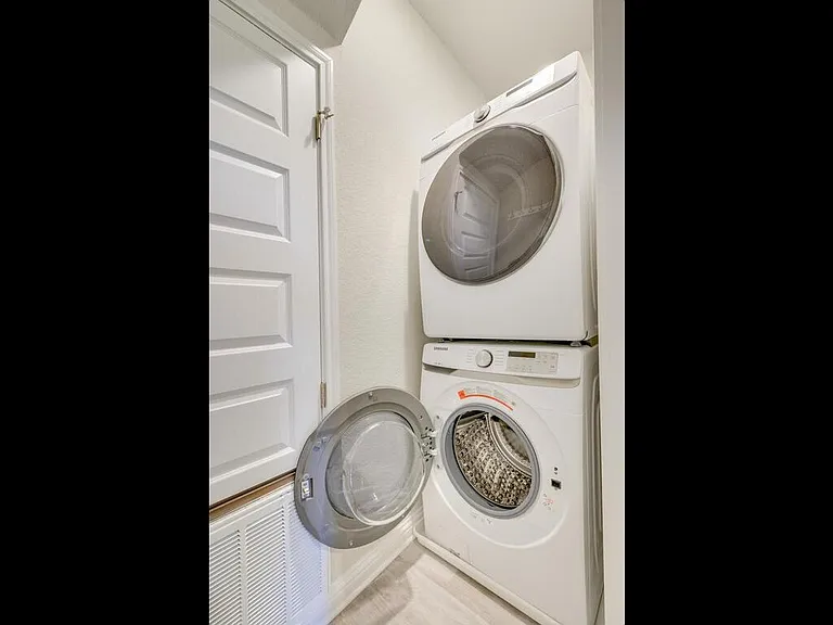 7702 Dylan Dr — Photo 20