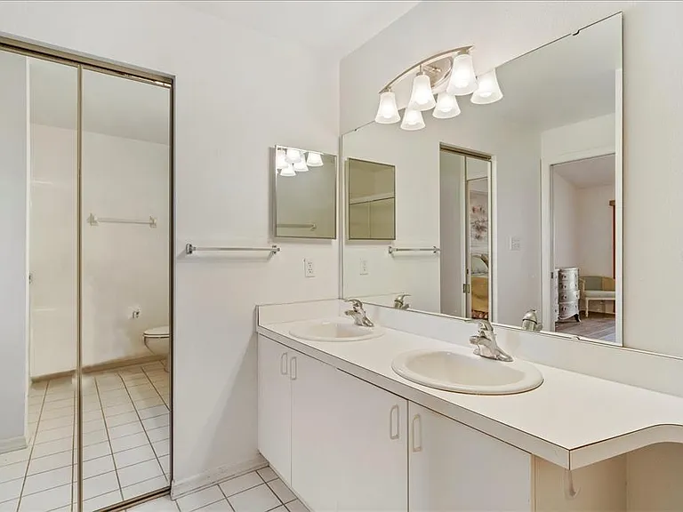 841 Waterside Dr #206 — Photo 21