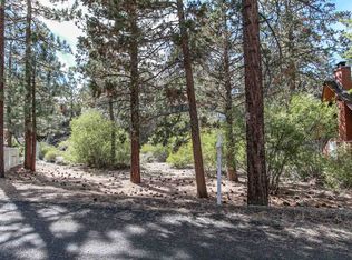 517 Bernhardt Ln, Big Bear City, CA 92314