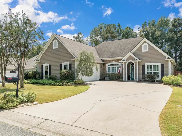 104 Creden Pl, Alabaster, AL 35007