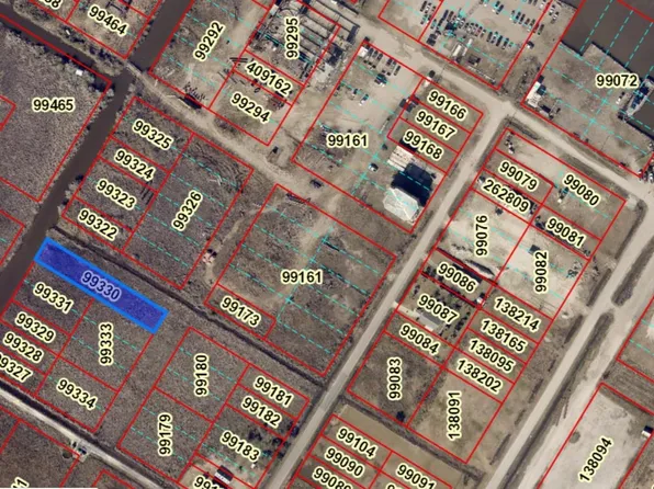 6-7 Pearl St, Sabine Pass, TX 77655