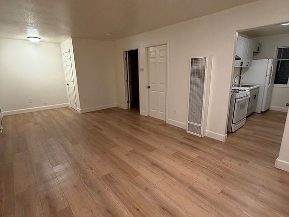4th image of 1125 Lochbrae Rd APT 11