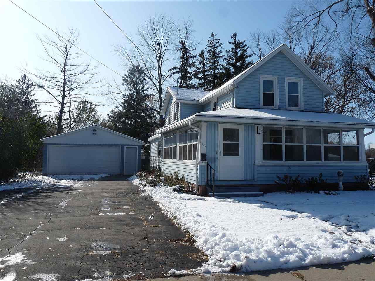 429 Lande St, De Pere, WI 54115 Zillow