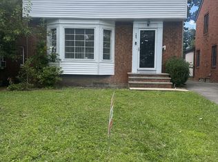 1970 Staunton Rd, Cleveland Heights, OH 44118