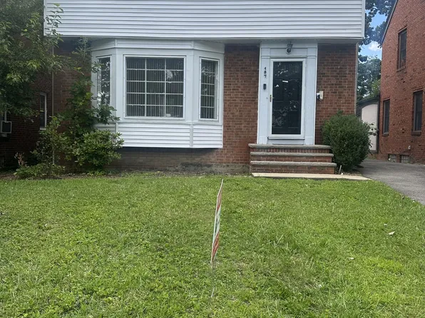 1970 Staunton Rd, Cleveland Heights, OH 44118