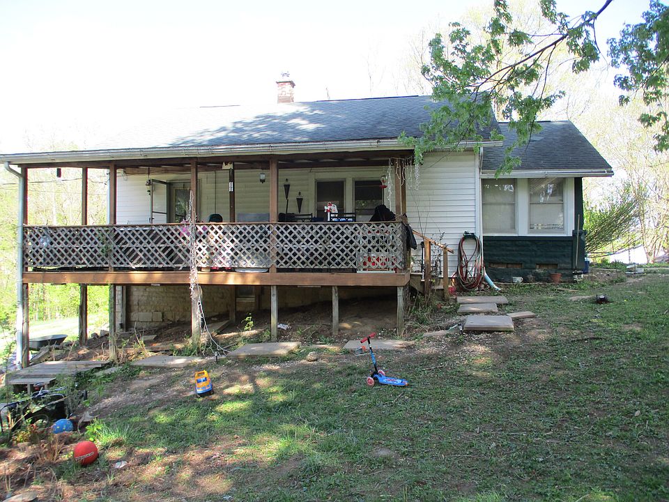 2nd image of 715 25th St